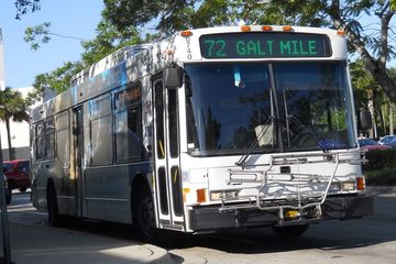 Route 72 Bus on Galt Ocean Drive