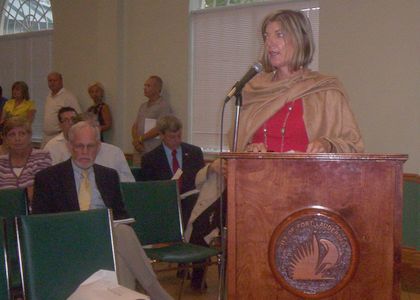 L-B-T-S Mayor Roseann Minnet