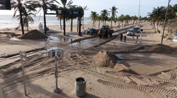 Irma Hits Broward Beaches