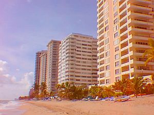 Viewing South on Galt Mile Beach