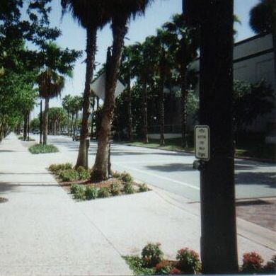 Well-kept Sidewalk Beds